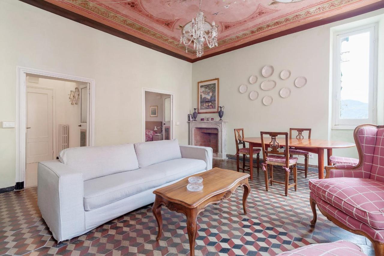 Marina Apartment, Unique, Authentic, Beachfront, 2 Aircondo Bdr , 2Bht, Easy To Train Or From Private Parking Вернаца Екстериор снимка