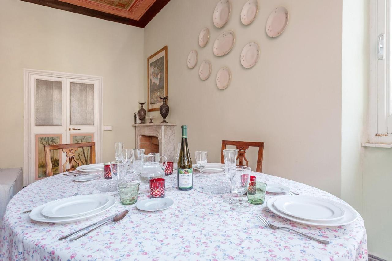 Marina Apartment, Unique, Authentic, Beachfront, 2 Aircondo Bdr , 2Bht, Easy To Train Or From Private Parking Вернаца Екстериор снимка